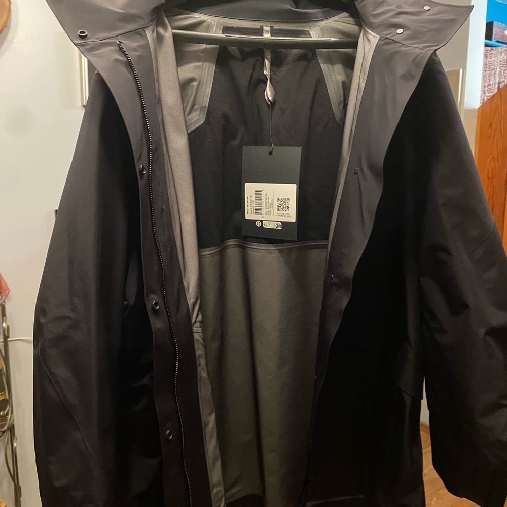 Arc'teryx Veilance Ifora Jacket - Picture 5 of 6
